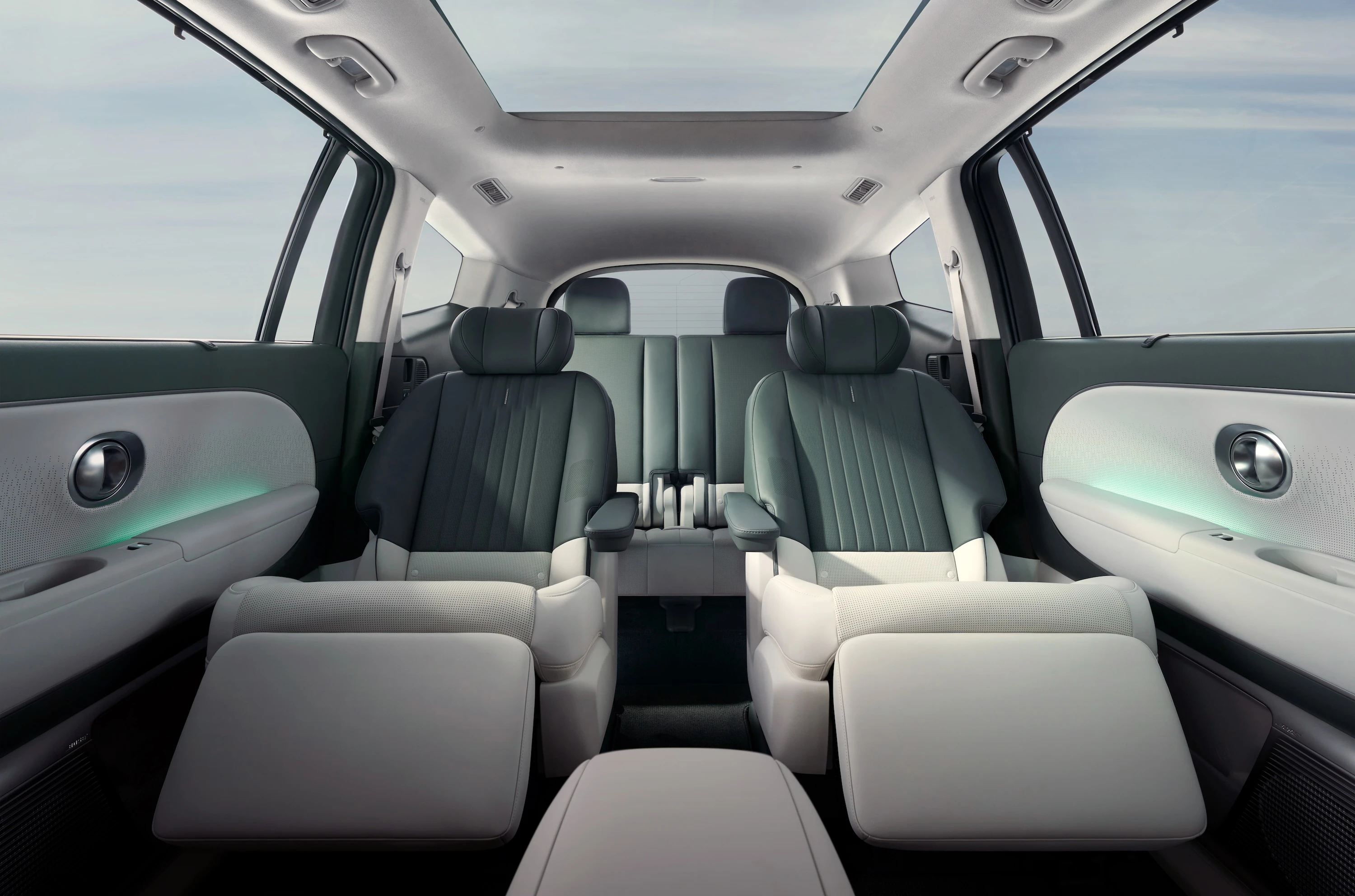 Hyundai IONIQ 9 Interior 2Nd Row Relaxation Seat EU 12