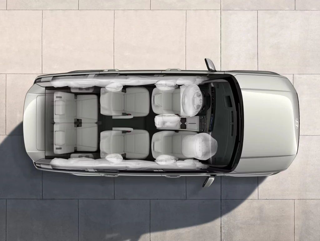 Hyundai Santafe Interior 2023 10 Airbags FDCG 4X3